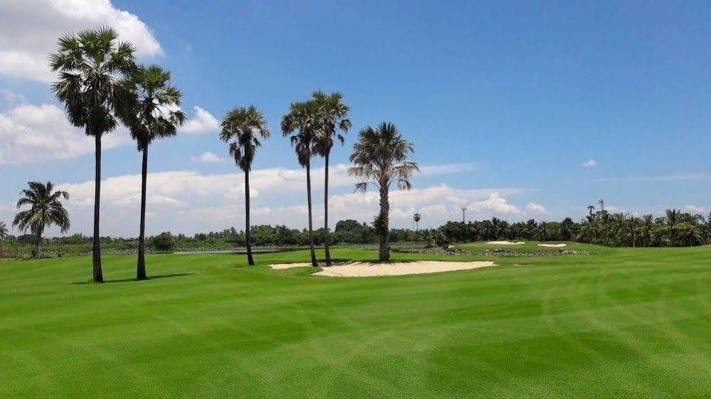 Отель Suwan Golf & Country Club Накхонпатхом Экстерьер фото