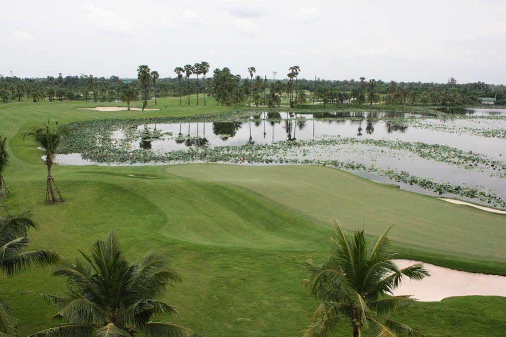 Отель Suwan Golf & Country Club Накхонпатхом Экстерьер фото