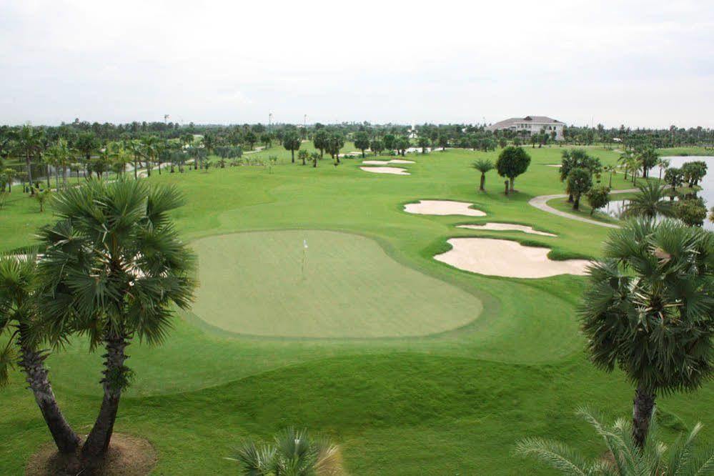 Отель Suwan Golf & Country Club Накхонпатхом Экстерьер фото
